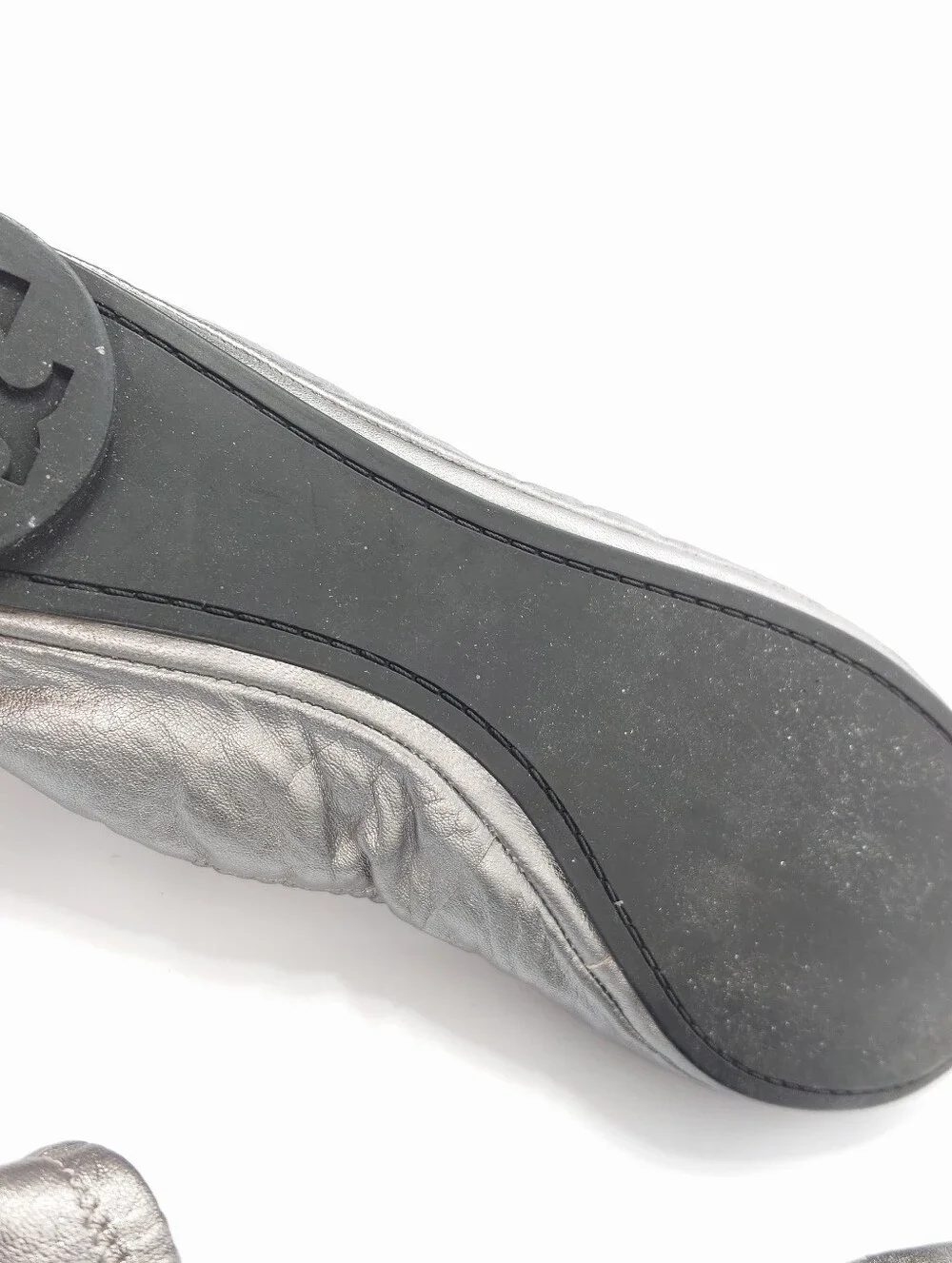 Tory Burch Silver Metallic Leather Ballet Flats Size 8.5M